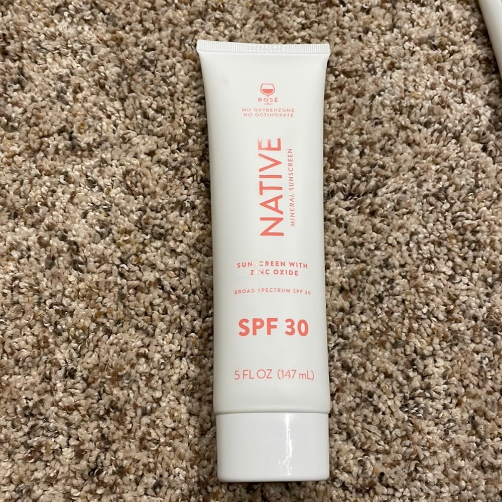 Native Mineral Sunscreen W/ Zinc Oxide SPF 30 Rose 5 Fl Oz, 12/24 SEALED/NEW!